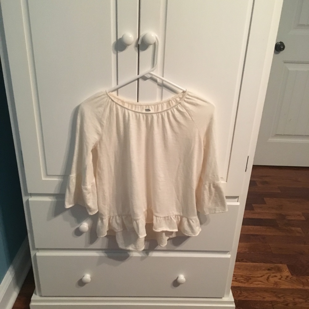 Old Navy kid (girl) cream 3/4 length shirt size L.